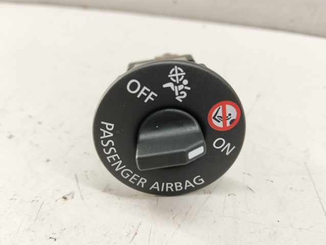 Кнопка отключения подушек безопасности AIRBAG 681995290R RENAULT