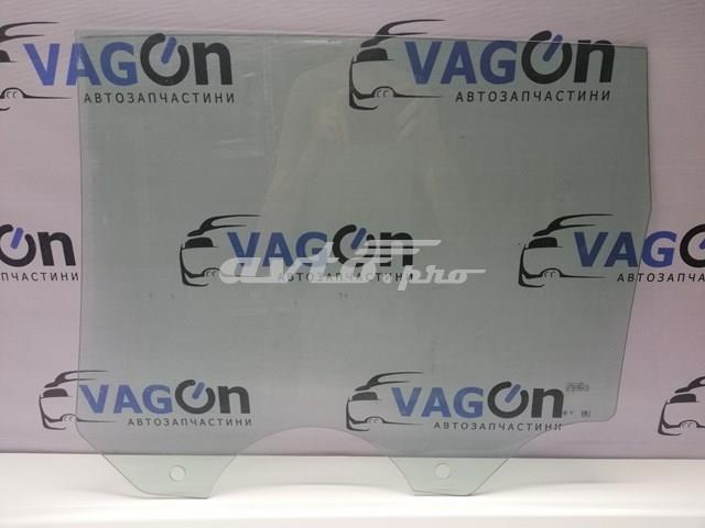 VAG 7L0845206D Стекло двери задней правой в наличии Чернигов