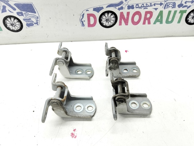 Петля двери передней 80401EG000 NISSAN