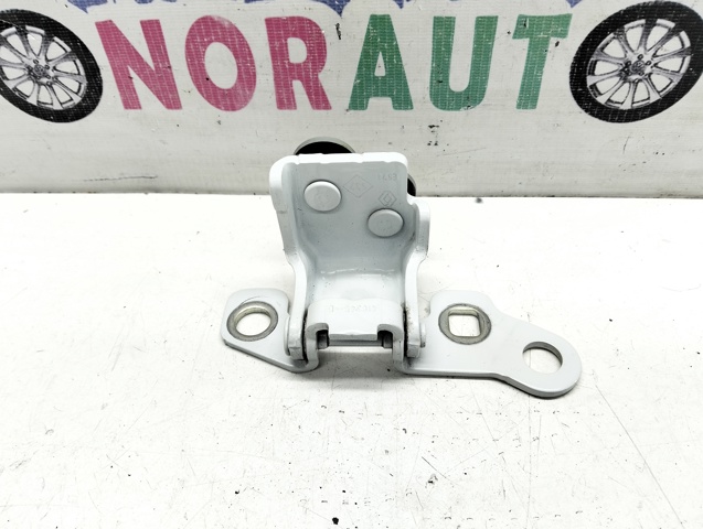 Петля задней двери, правой 824002857R RENAULT