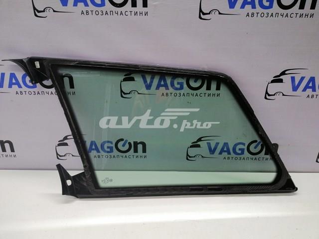 VAG 8D9845300F Стекло кузова (багажного отсека) правое в наличии Ужгород