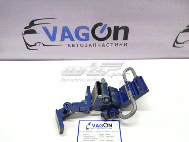Дверной шарнир задний правый 8E0833412 VAG