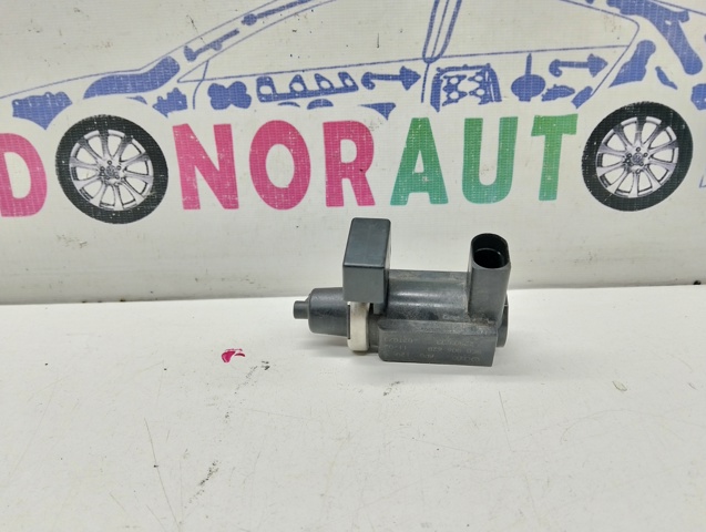 VAG 8E0906628 Клапан преобразователь давления наддува (соленоид)  в наличии Днепр