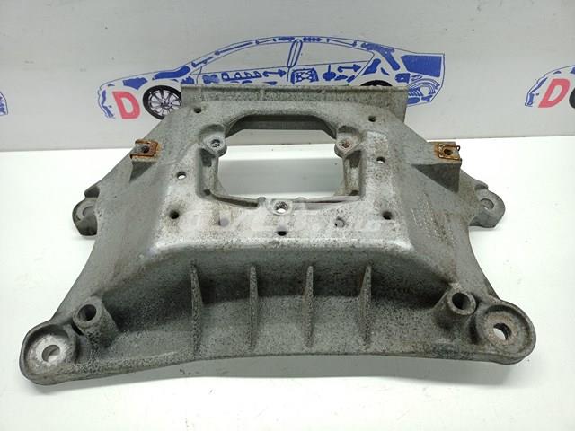 Кронштейн КПП 8K0399263T VAG