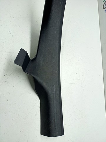 VAG 8K0867767B4PK Обшивка стойки кузова внутренняя задняя левая в наличии Киев