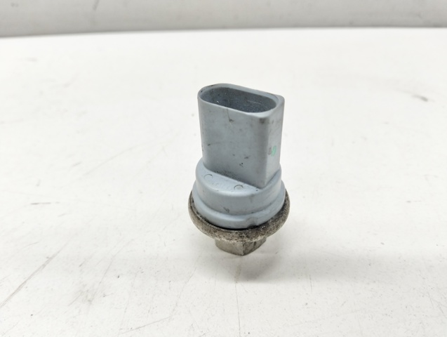 Датчик-клапан кондиционера Volkswagen Passat B8