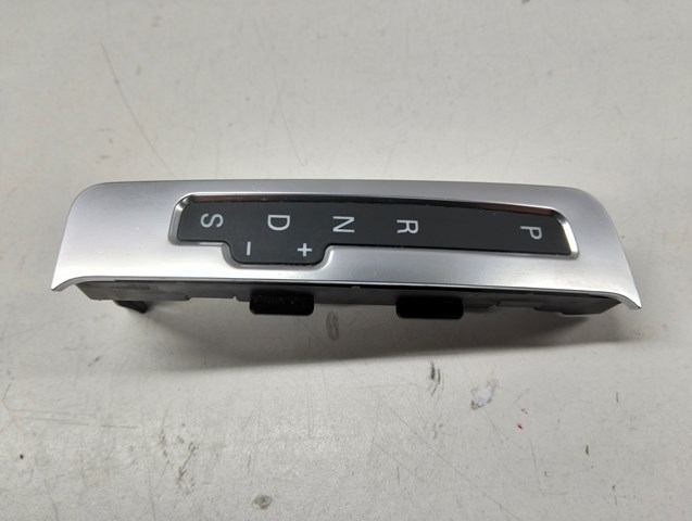 8K17134633Q7 VAG купить в Киев
