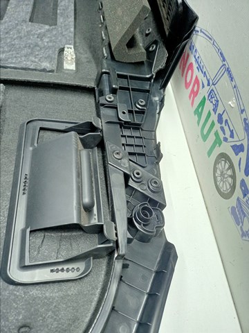VAG 8K9863879CYEJ в наличии Запорожье