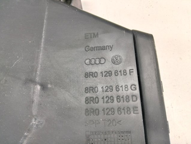 VAG 8R0129617B Воздухозаборник воздушного фильтра в наличии Запорожье