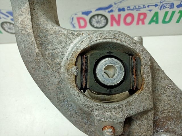 8R0505431C VAG Цапфа (поворотный кулак) задний левый купить в Запорожье