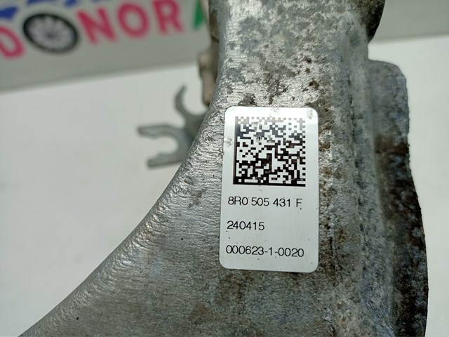 8R0505435C VAG Цапфа задняя левая купить в Днепр
