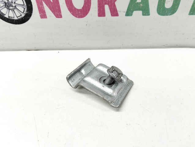 Крепление аккумулятора 8R0803123A VAG