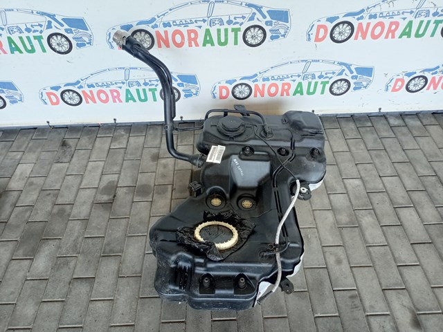Б/бак 8T0201055R VAG