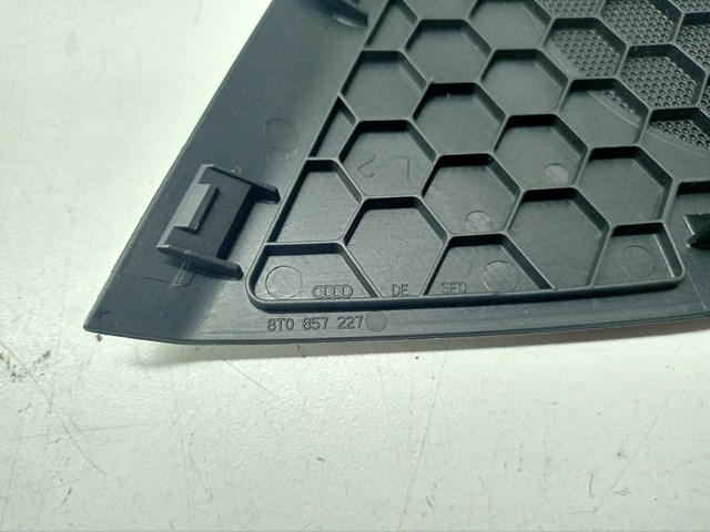8T0857227 VAG купить в Чернигов