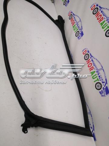 8T8831707C купить Ирпень