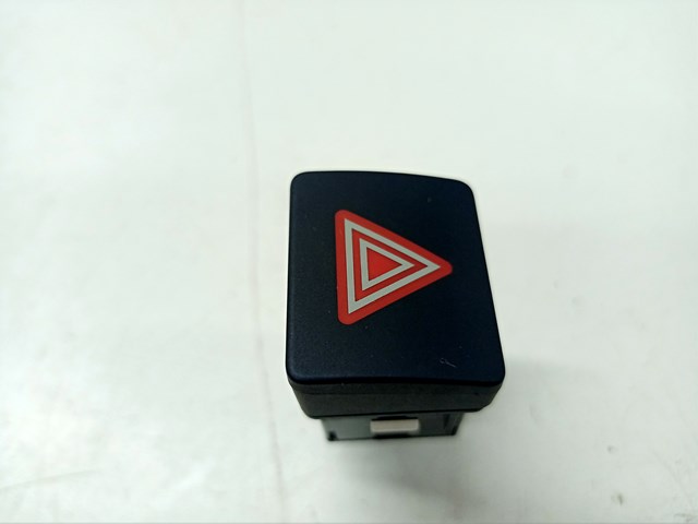 VAG 8W0941509A Кнопка аварийки в наличии Киев