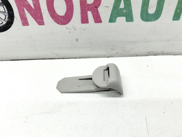 Крепление полки багажника 964480001R RENAULT