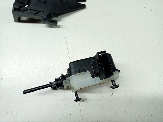 A2048205397 MERCEDES Мотор-привод открытия лючка бака купить в Чернигов