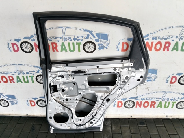 HBA0M1CAMA NISSAN Дверь задняя правая купить в Житомир