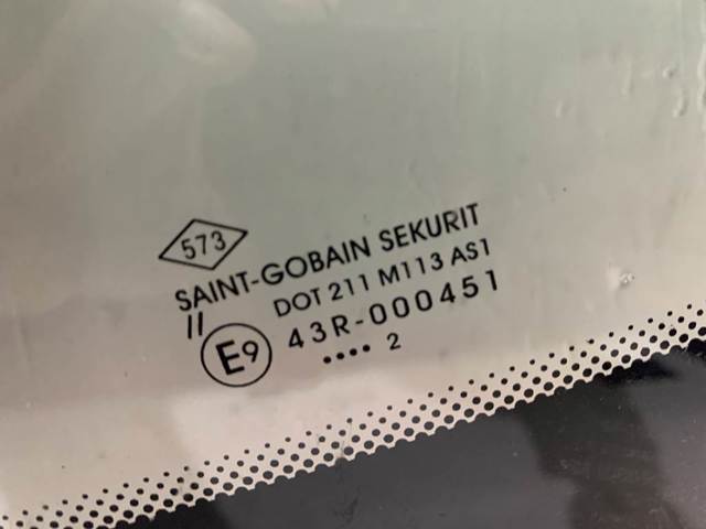 727123184R RENAULT Стекло лобовое  купить в Харьков