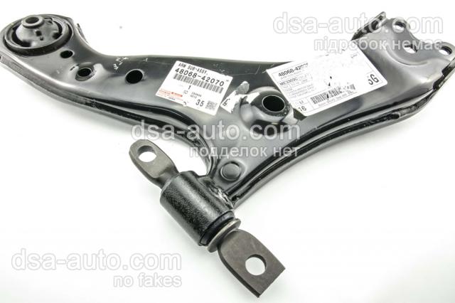 4806842070 TOYOTA Рычаг передней подвески нижний правый купить в Черкассы