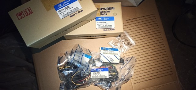 9220125300 HYUNDAI Фара противотуманная левая купить в Ирпень