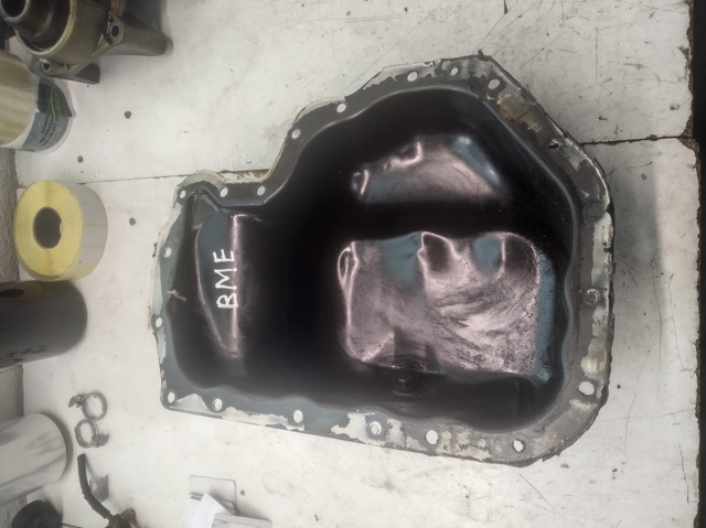 VAG 03D103602G Поддон двигателя в наличии Полтава