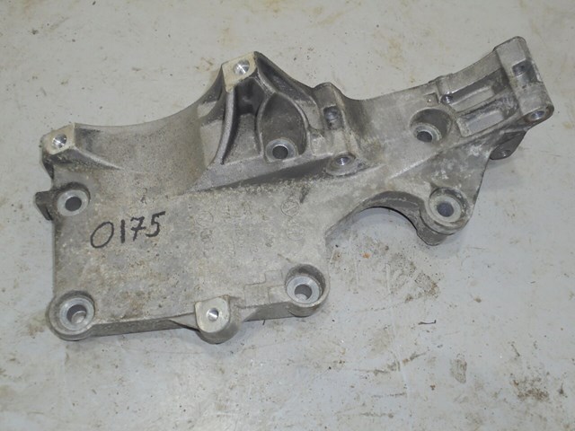 Крепление генератора 03G903143A VAG