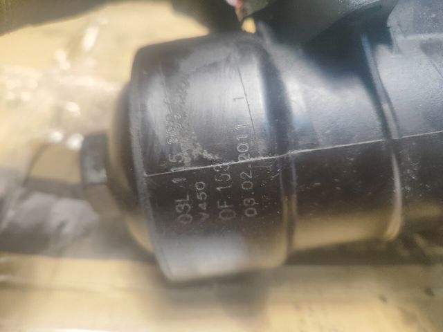 03L115389C Корпус масляного фильтра купить Тернополь