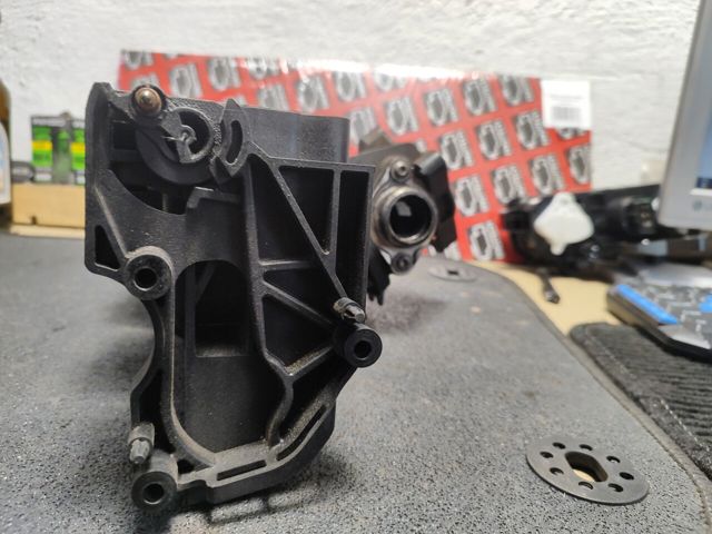 VAG 03L129711 Впускной коллектор в наличии Ирпень