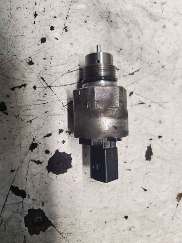 Регулятор давления топлива 03L130764A VAG