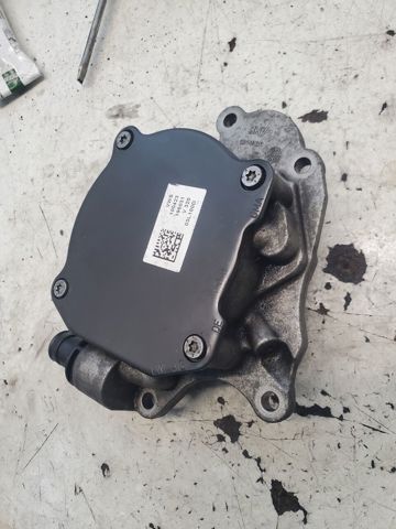 03L145207 VAG Вакуумный насос купить в Кривой Рог