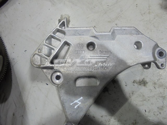 Кронштейн подушки (опоры) двигателя, правой 03L199207 VAG