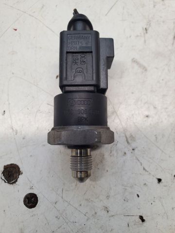 Датчик давления топлива Volkswagen Golf 4