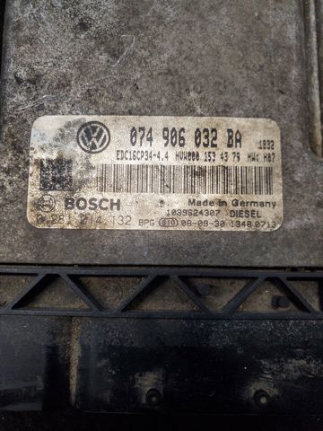 VAG 074906032BA Блок управления двигателем в наличии Чернигов