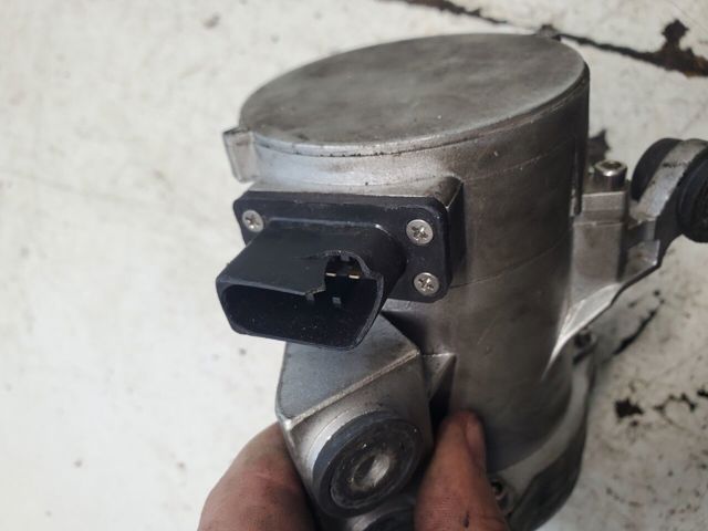 11517586925 BMW Помпа водяная (насос) охлаждения купить в Полтава