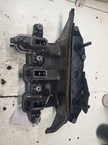 118302761R RENAULT Впускной коллектор купить в Киев