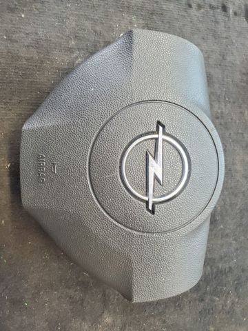 Подушка безопасности водителя 13111348 OPEL