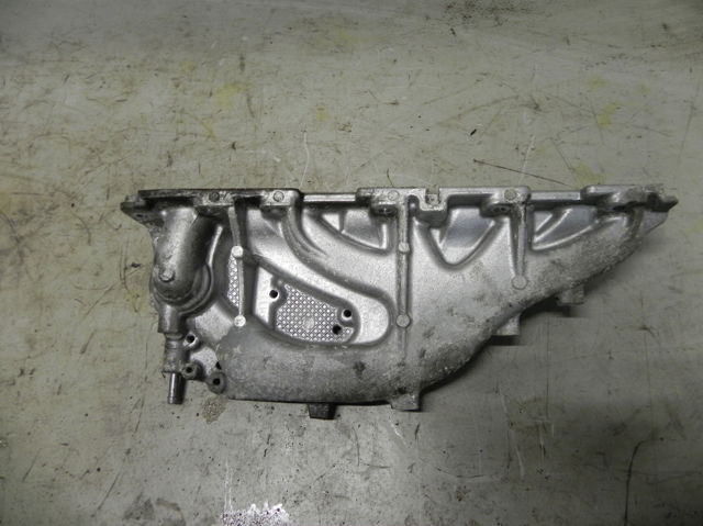 Впускной коллектор 140030286R OPEL