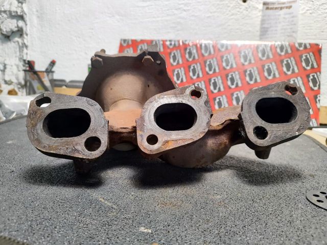 140068J100 NISSAN Коллектор выпускной левый купить в Черкассы