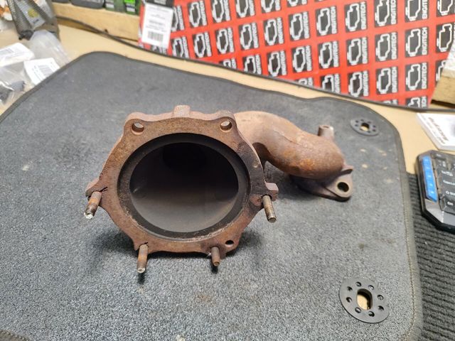 Коллектор выпускной, левый 140068J100 NISSAN