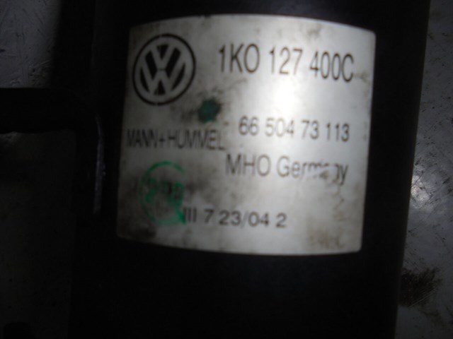 Б/у корпус топливного фильтра volkswagen caddy iii (2009) код: 3574 1K0127400C