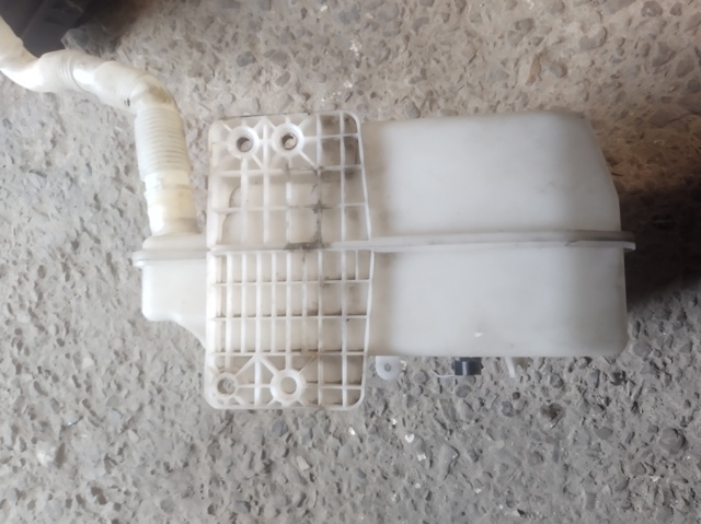 1K0955453Q Бачок омывателя купить Днепр