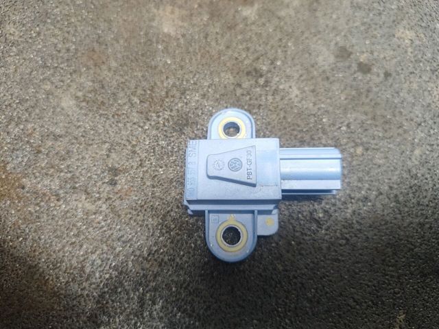 Датчик AIRBAG передний 1K0955557B VAG