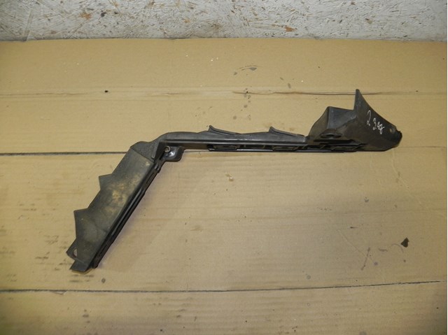 Направляющая заднего бампера, правая 1T0807376 VAG