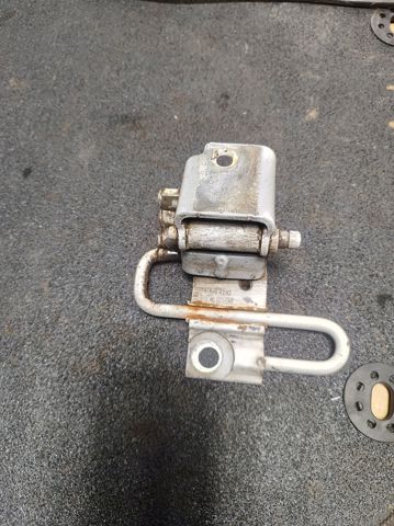 Петля передней двери правая 1T0831412C VAG