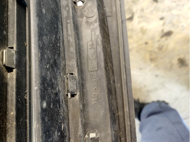 VAG 1T0853651G Решетка радиатора в наличии Ужгород
