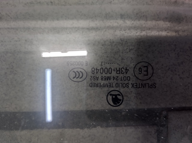 1Z9845206A Стекло двери задней правой купить Житомир