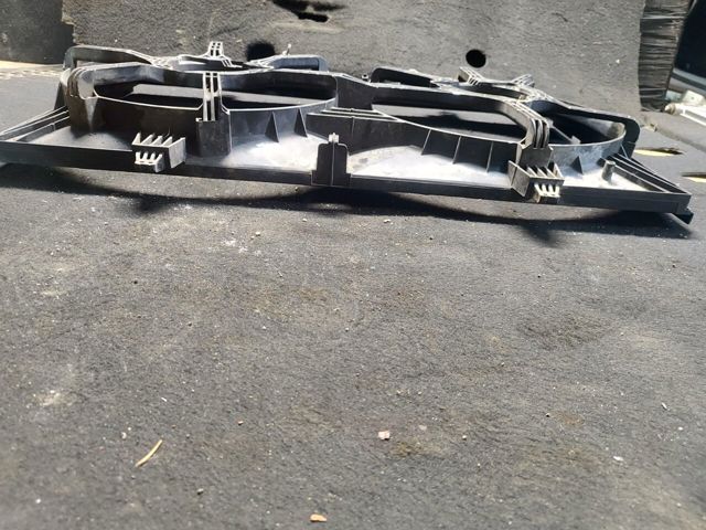21483CA000 NISSAN Диффузор радиатора купить в Полтава
