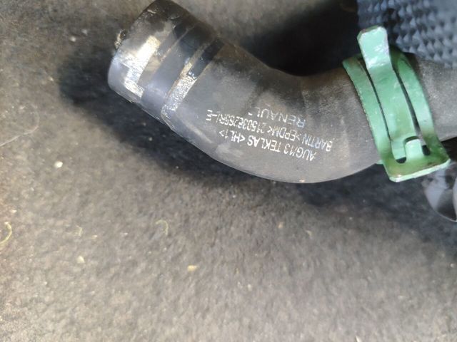 Патрубок радиатора охлаждения нижний 215036265R RENAULT